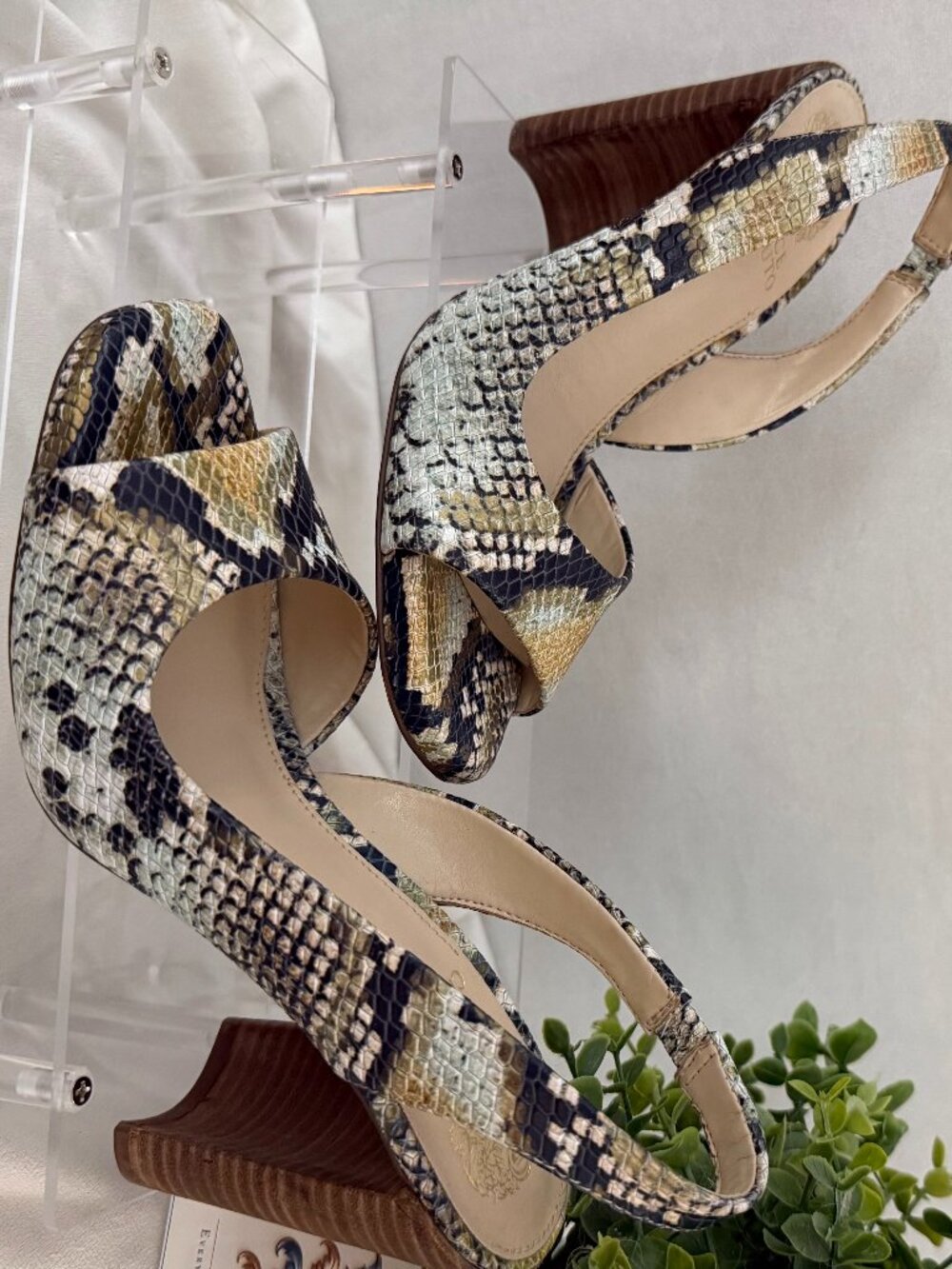 Vince Camuto Phendry Metallic Snake Leather Heels 7M